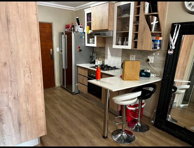2 BEDROOM APARTMENT TO LET IN MONTANA